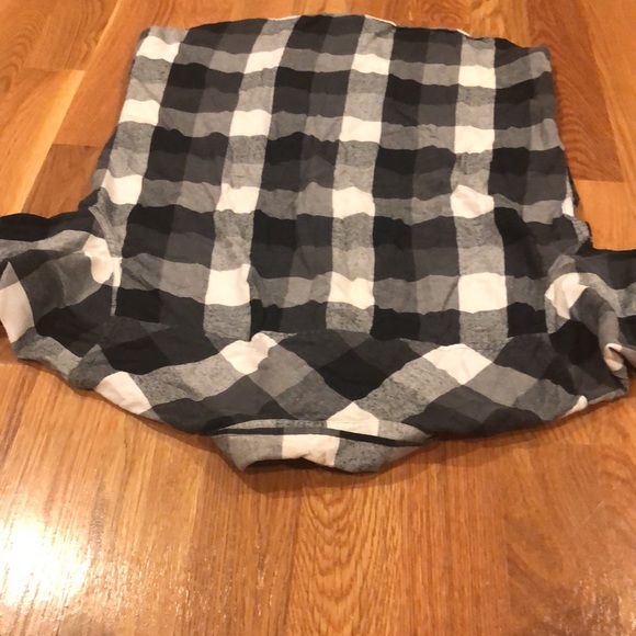 100% cotton black and white plaid button down. - Picture 4 of 5